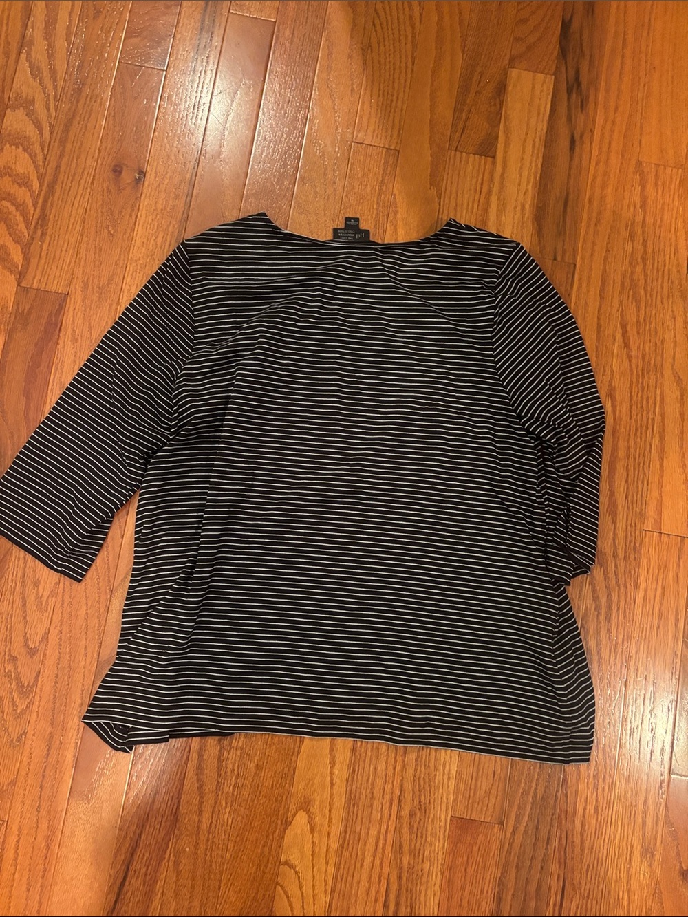 J. Jill Tops and Bag Bundle - Picture 10 of 15